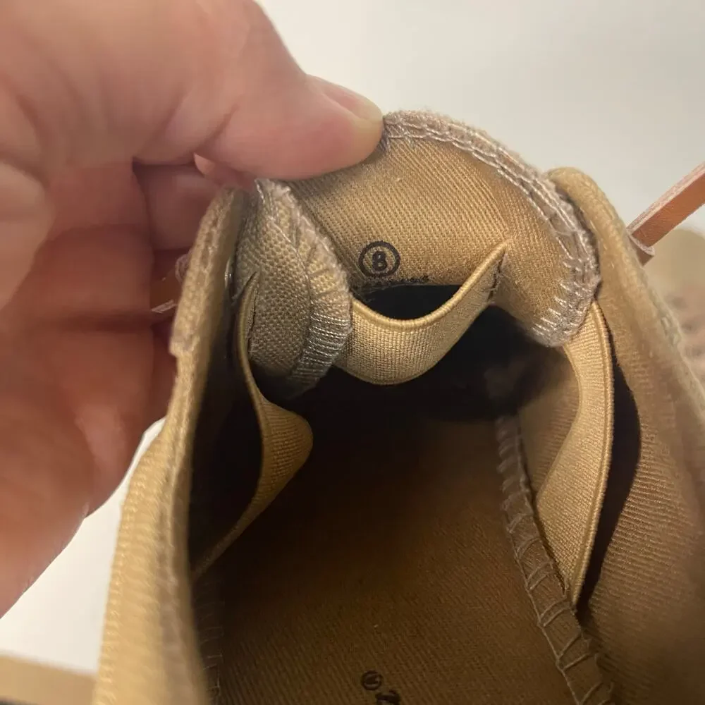 Tommy Bahama Women’s Tan Canvas No Tie Slip-on Boat Sneakers Shoes - Size 8 - Picture 3 of 3